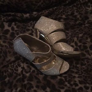 Hot Tomoto Glimmer Heels